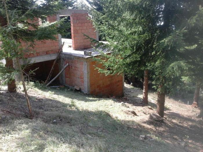 prodaja placa vikend kuće kopaonik naselje treska besplatni mali oglasi