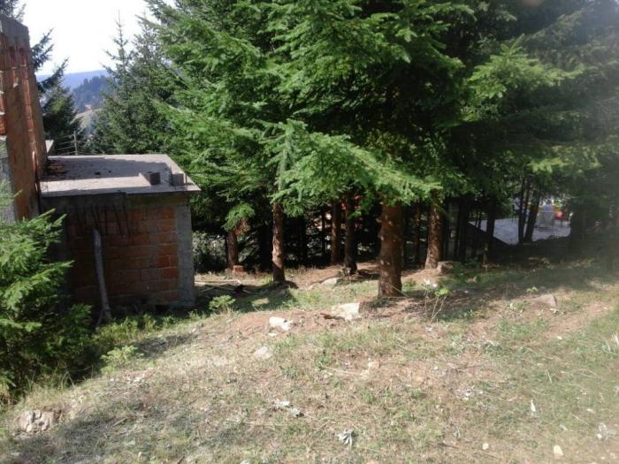 prodaja placa vikend kuće kopaonik naselje treska besplatni mali oglasi