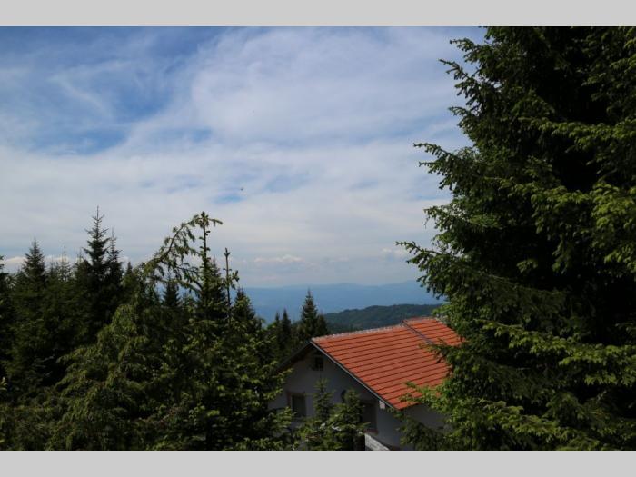 prodaja placa vikend kuće kopaonik naselje treska besplatni mali oglasi