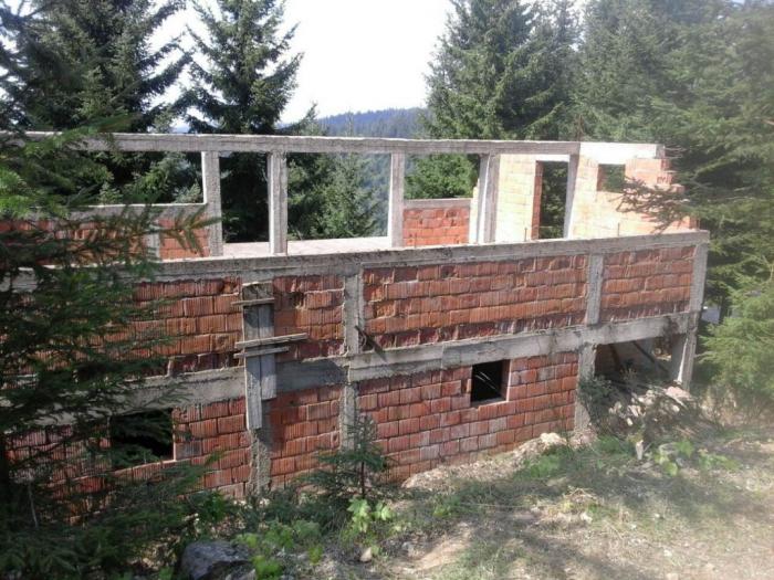 prodaja placa vikend kuće kopaonik naselje treska besplatni mali oglasi