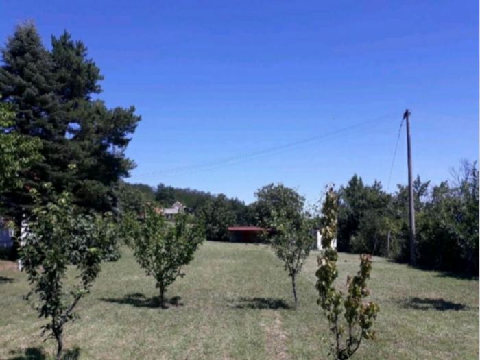 prodaja kuce i placa na selu besplatni mali oglasi