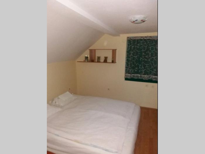 prodaja kuce i placa na selu besplatni mali oglasi