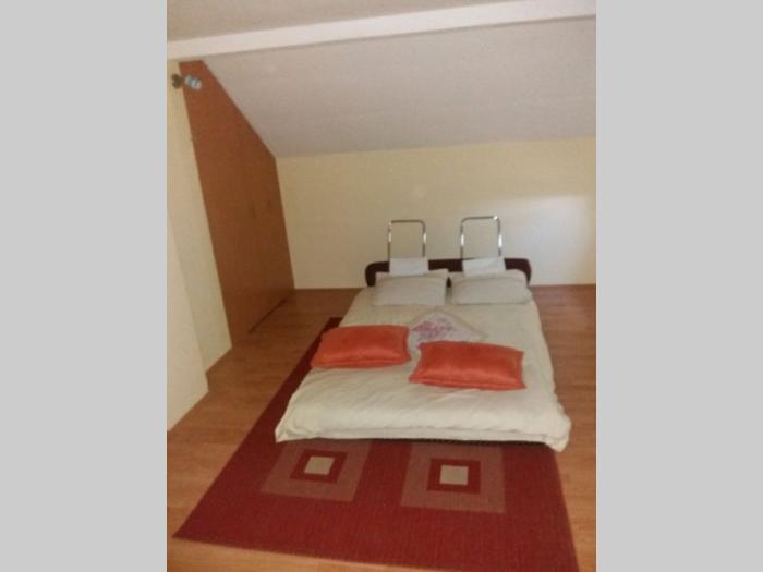 prodaja kuce i placa na selu besplatni mali oglasi