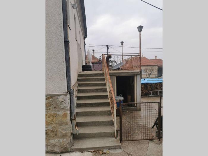 kuća na prodaju topola oplenac besplatni mali oglasi