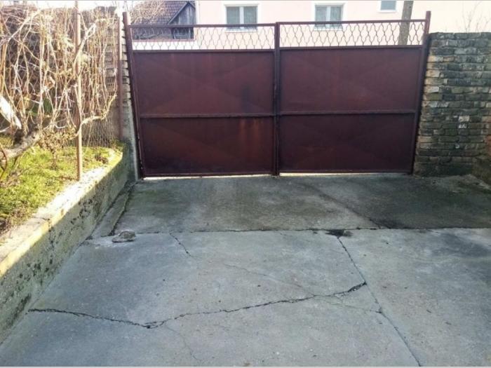 kuća na prodaju irig besplatni mali oglasi