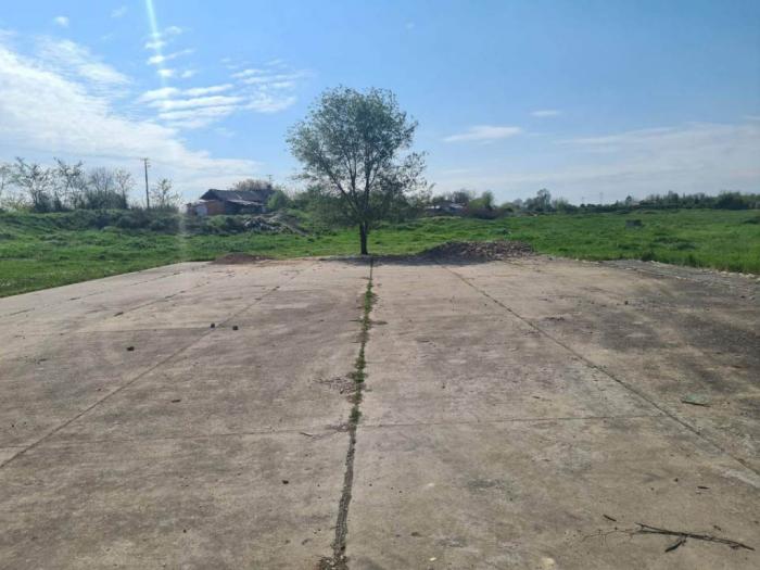prodjem halu u srbobranu besplatni mali oglasi