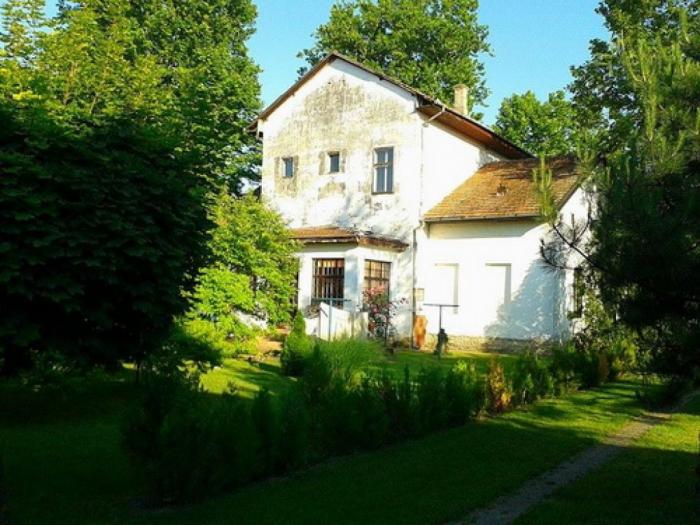 prodaju se dve kuće na paliću na placu od 3584m2 besplatni mali oglasi