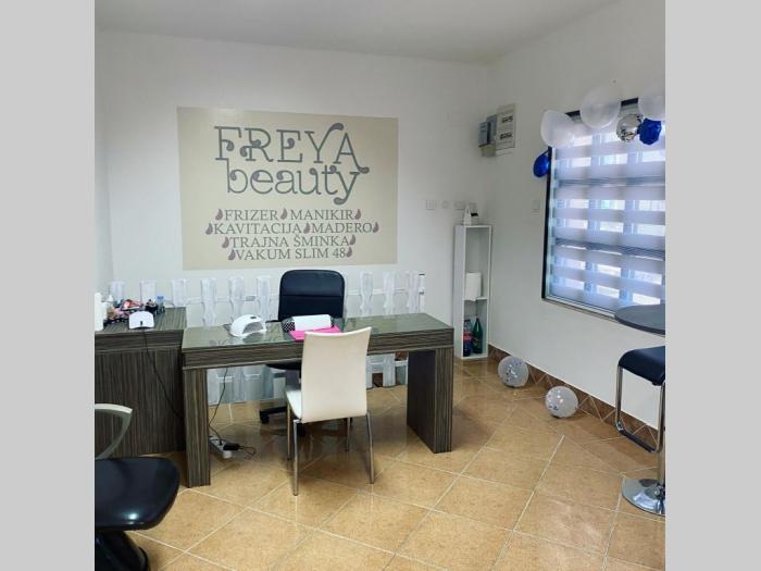 posao salon freyabeauty u zemunu izdaje mesto za manikir i frizersku stolicu besplatni mali oglasi
