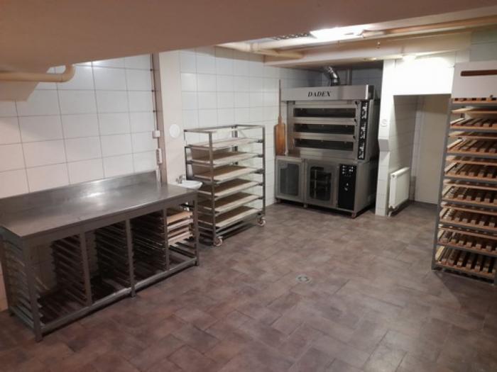 izdajem opremlje n lokal pekara, proizvodnja kolača i kuvanih jela besplatni mali oglasi
