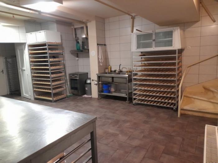 izdajem opremlje n lokal pekara, proizvodnja kolača i kuvanih jela besplatni mali oglasi
