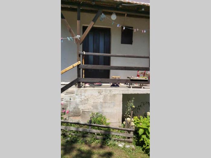 prodajem kuću na tari besplatni mali oglasi
