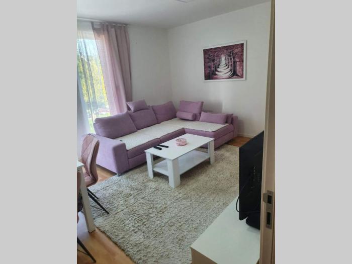 izdajem jednoiposoban stan u novom sadu besplatni mali oglasi