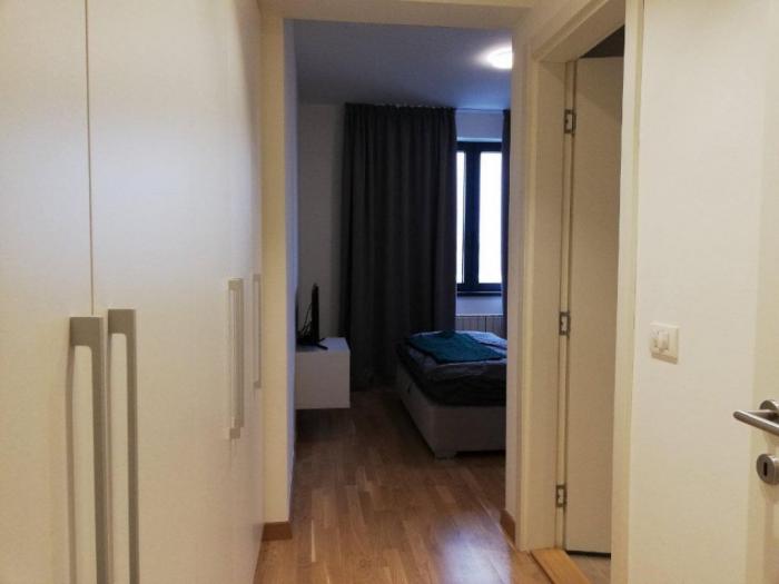 izdajem trosoban stan 85m2 beograd na vodi vista besplatni mali oglasi