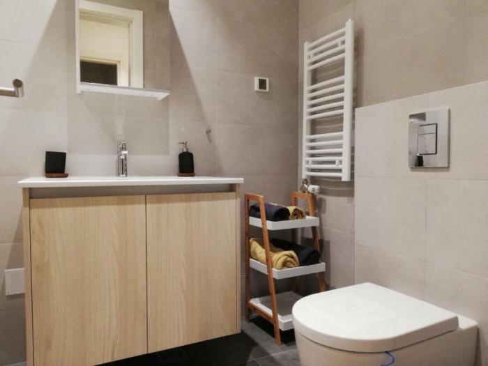 izdajem trosoban stan 85m2 beograd na vodi vista besplatni mali oglasi
