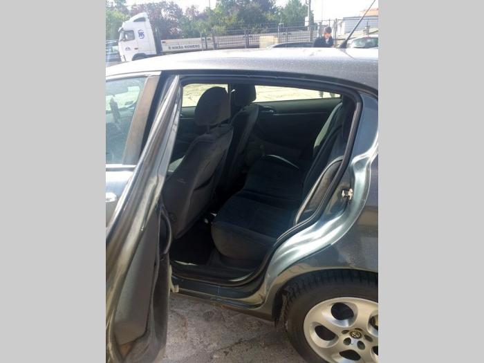 alfa romeo 147 1,6 b besplatni mali oglasi