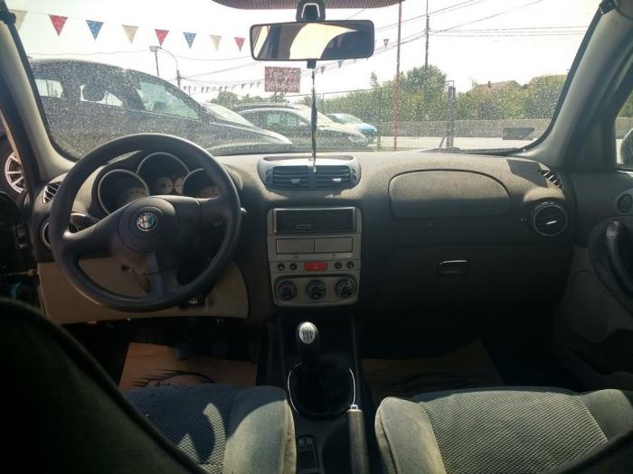 alfa romeo 147 1,6 b besplatni mali oglasi