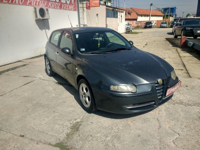alfa romeo 147 1,6 b besplatni mali oglasi