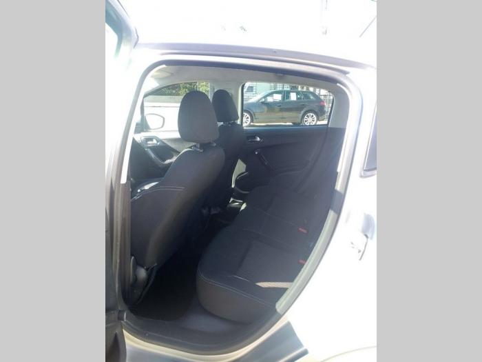 peugeot 208 1 6 e hdi besplatni mali oglasi