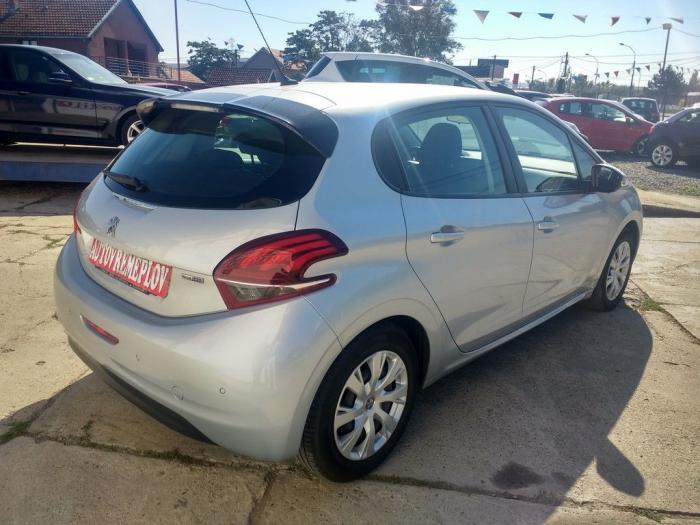 peugeot 208 1 6 e hdi besplatni mali oglasi