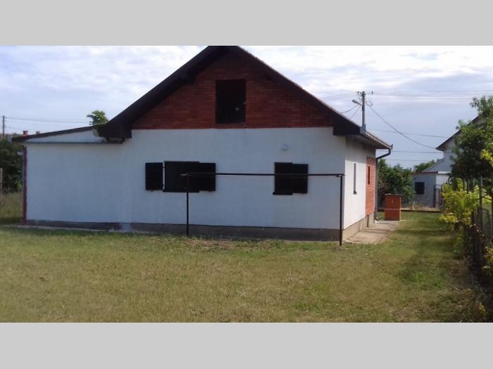 šabac, vladimirci (skupljen), kuća i plac (106m2, 14,03ari) besplatni mali oglasi