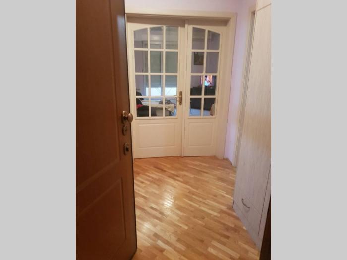 prodajem stan u zemunu, prvomajska, 60 m2 cg, 1 sprat, namesten besplatni mali oglasi