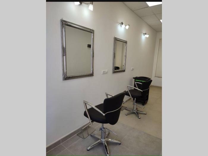 frizersko manikirski salon pančevo besplatni mali oglasi