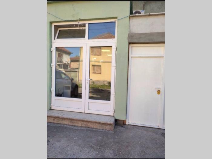 frizersko manikirski salon pančevo besplatni mali oglasi
