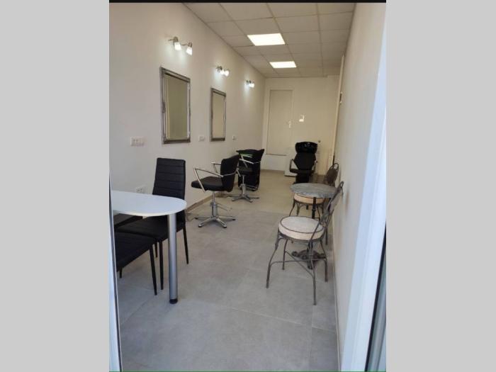 frizersko manikirski salon pančevo besplatni mali oglasi