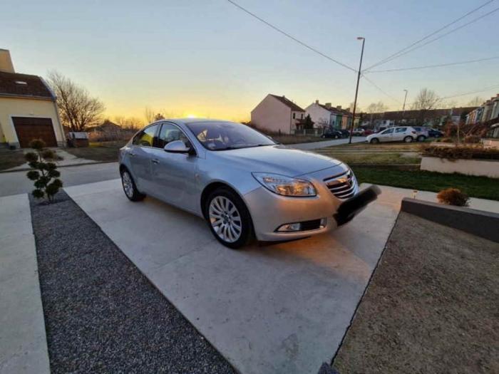 opel insignia 2 0 cdti 2011 godiste besplatni mali oglasi