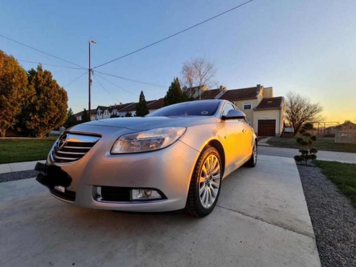 opel insignia 2 0 cdti 2011 godiste besplatni mali oglasi