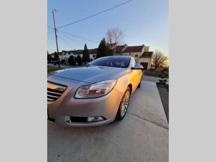 opel insignia 2 0 cdti 2011 godiste besplatni mali oglasi