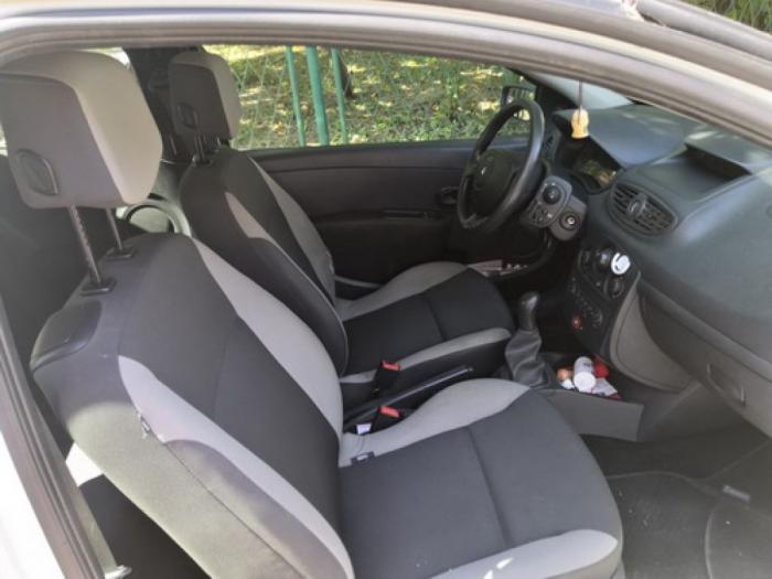 renault clio 1,5 dci, 2009 godište besplatni mali oglasi