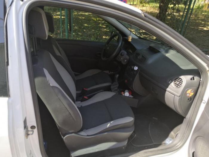 renault clio 1,5 dci, 2009 godište besplatni mali oglasi