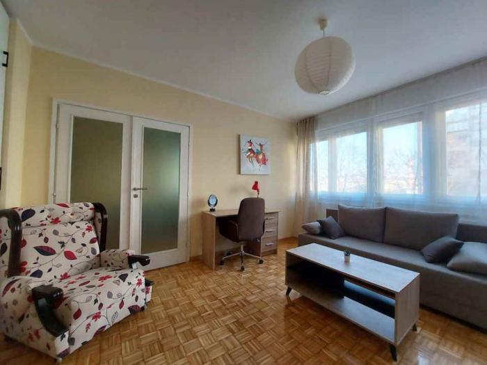 svetao jednosoban stan u centru mirijeva, u beogradu renoviran besplatni mali oglasi