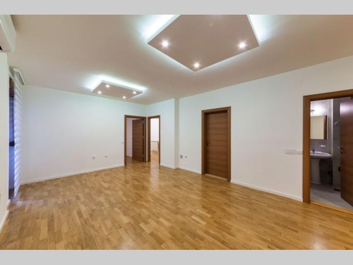 vračar, hram svetog save, šumatovačka, 80,45 m2 besplatni mali oglasi