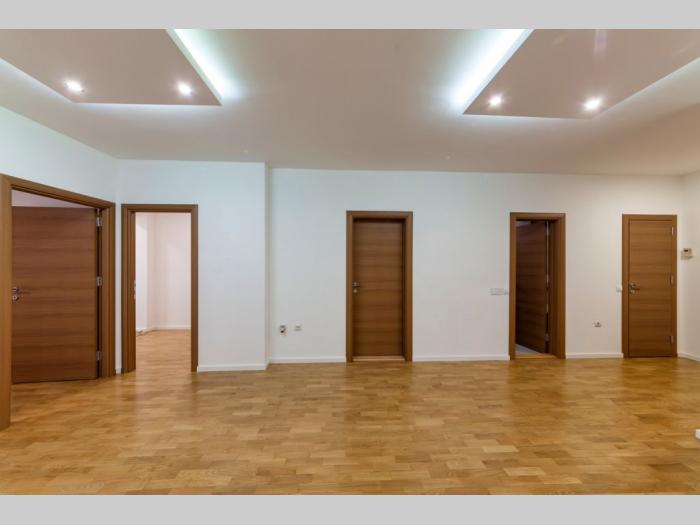 vračar, hram svetog save, šumatovačka, 80,45 m2 besplatni mali oglasi