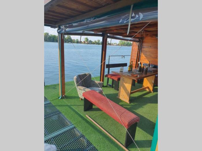 splav sa mestom na savi na makišu (ada madarica) prodaja besplatni mali oglasi