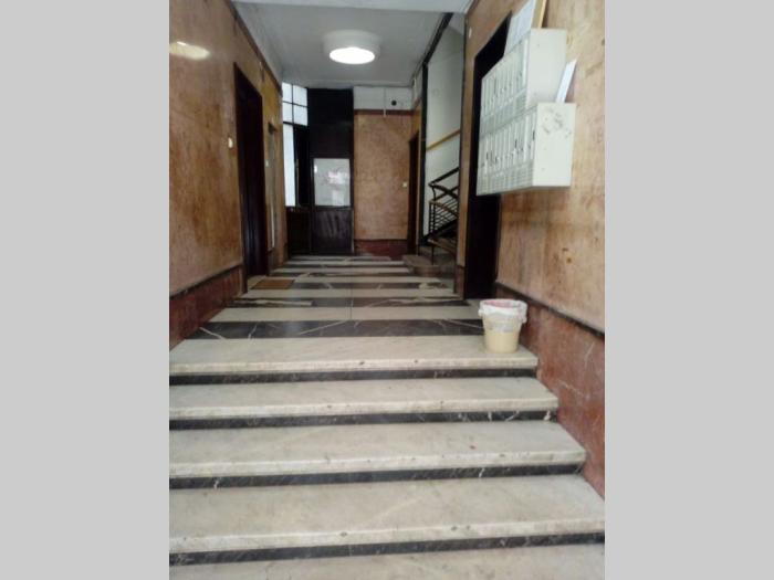 prodajem stan 90m2, ul vlajkoviceva 19, stari grad besplatni mali oglasi