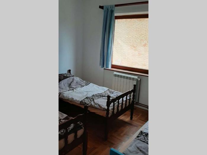 iznajmljujem 2 stana za smeštaj radnika novi sad, veternik besplatni mali oglasi