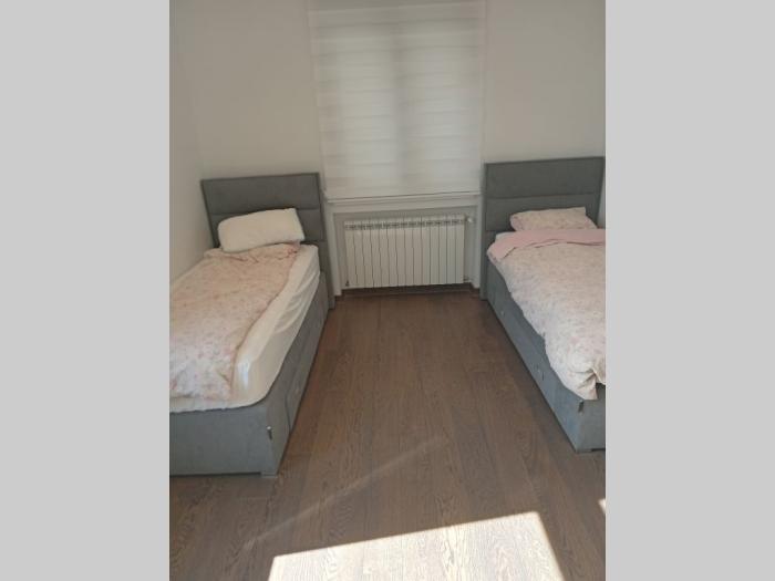 kod knez mihajlove, 4 0, 150(t), 2 6, l, cg, luksuzan besplatni mali oglasi