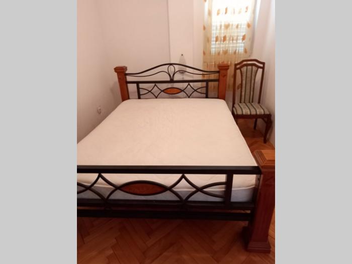 budva izdaje se trosoban stan sa velikim balkonom besplatni mali oglasi
