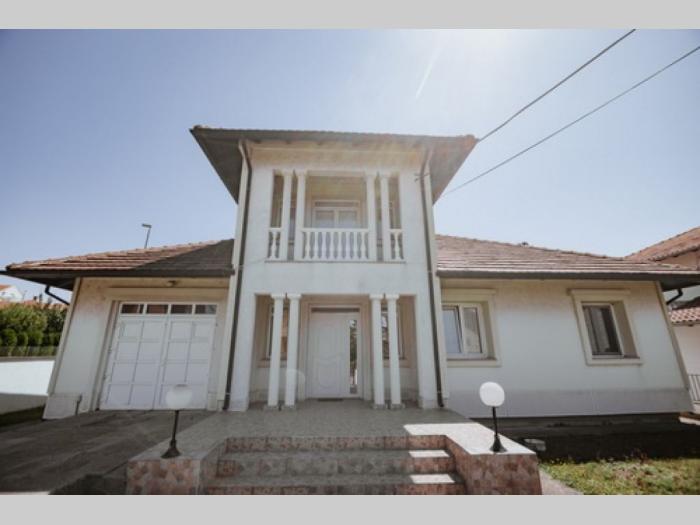 kuća 240 m2 na 6 ari placa aranđelovac besplatni mali oglasi