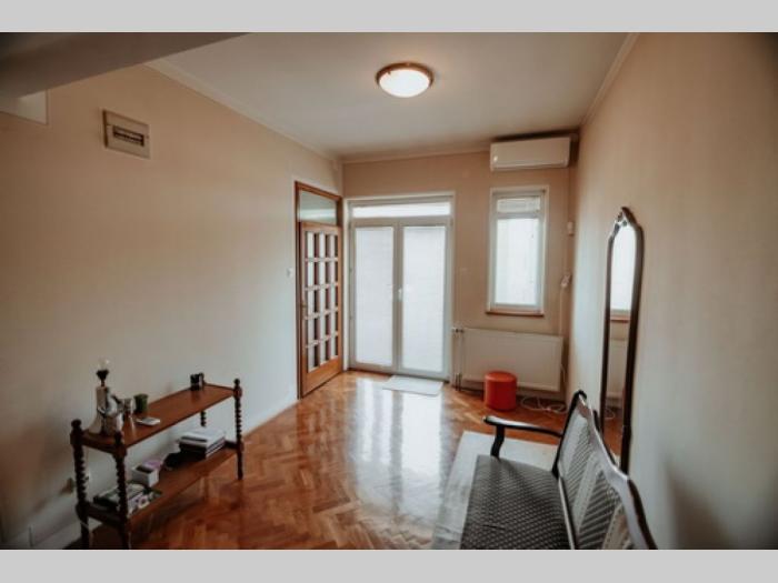 kuća 240 m2 na 6 ari placa aranđelovac besplatni mali oglasi
