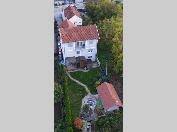 stambeno poslovni prostor na prodaju, 1km od centra grada kraljeva besplatni mali oglasi