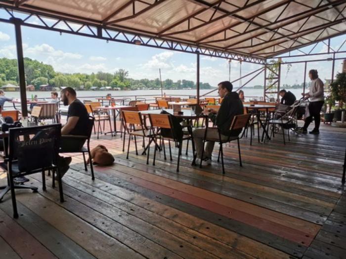 splav terasa od 360 m2 na pontonima prodaja besplatni mali oglasi