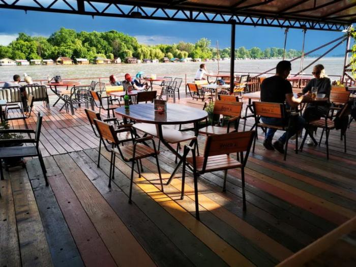 splav terasa od 360 m2 na pontonima prodaja besplatni mali oglasi