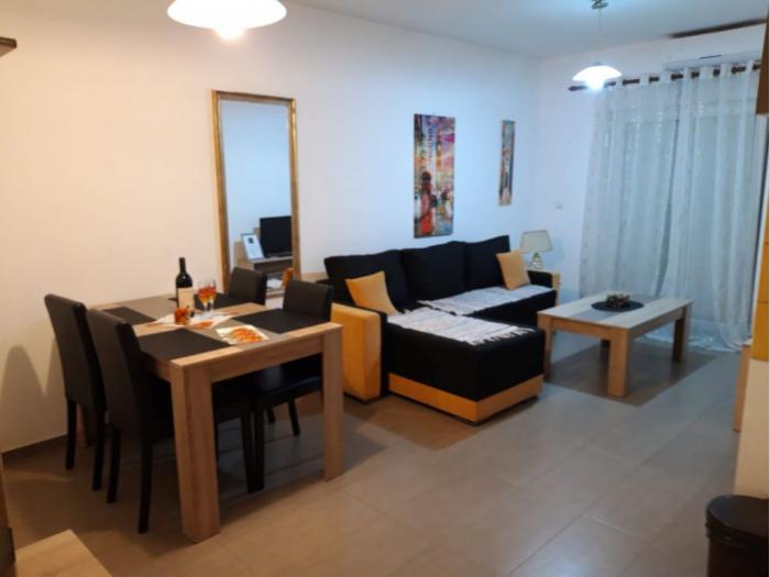izdajem apartman na ledinama, novi beograd besplatni mali oglasi