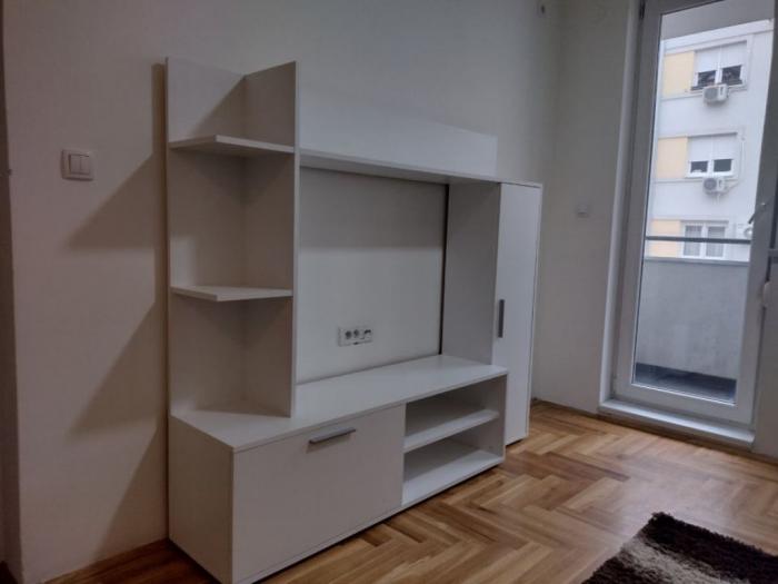 jednoiposoban stan 40m2 petrovaradin besplatni mali oglasi