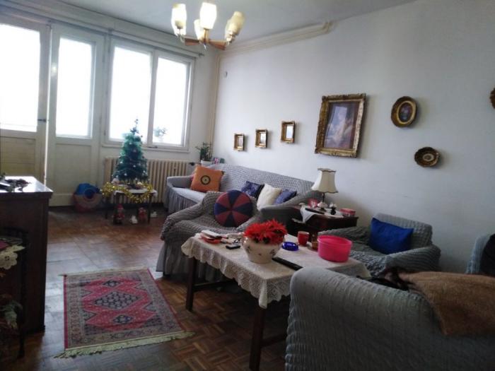 prodaja stana autokomanda triše kaclerovića besplatni mali oglasi