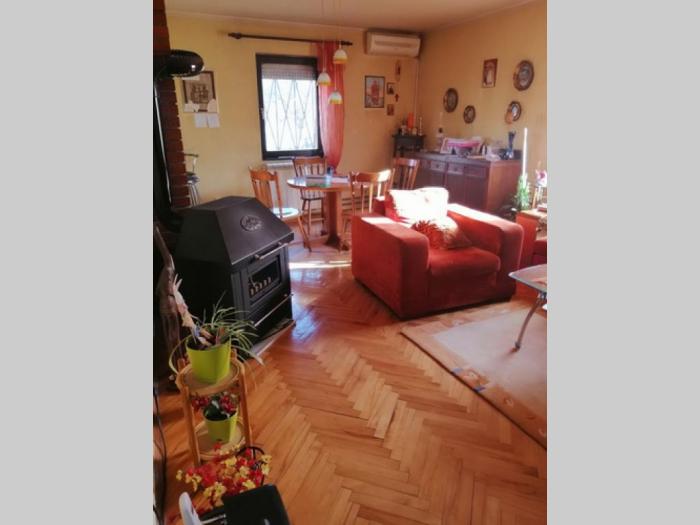 kuća medaković padina 230m2 50 m2 garaža besplatni mali oglasi